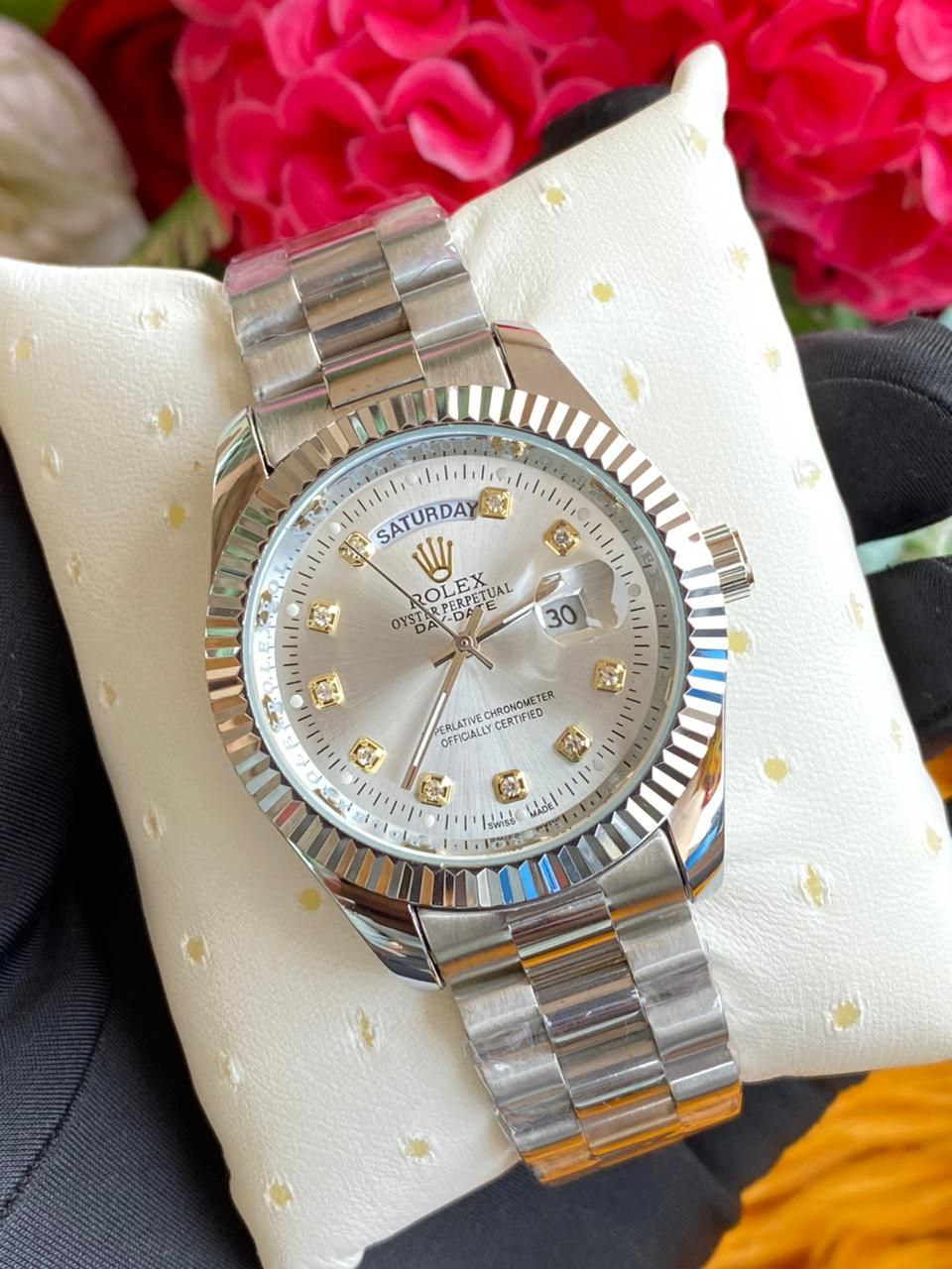 GENTS ROLEX WITH PERPETUAL CALENDAR FULL DAY DISPLAY DATE DISPLAY WATER RESISTANT BATTERY POWERED ROLEX BRANDED BOX