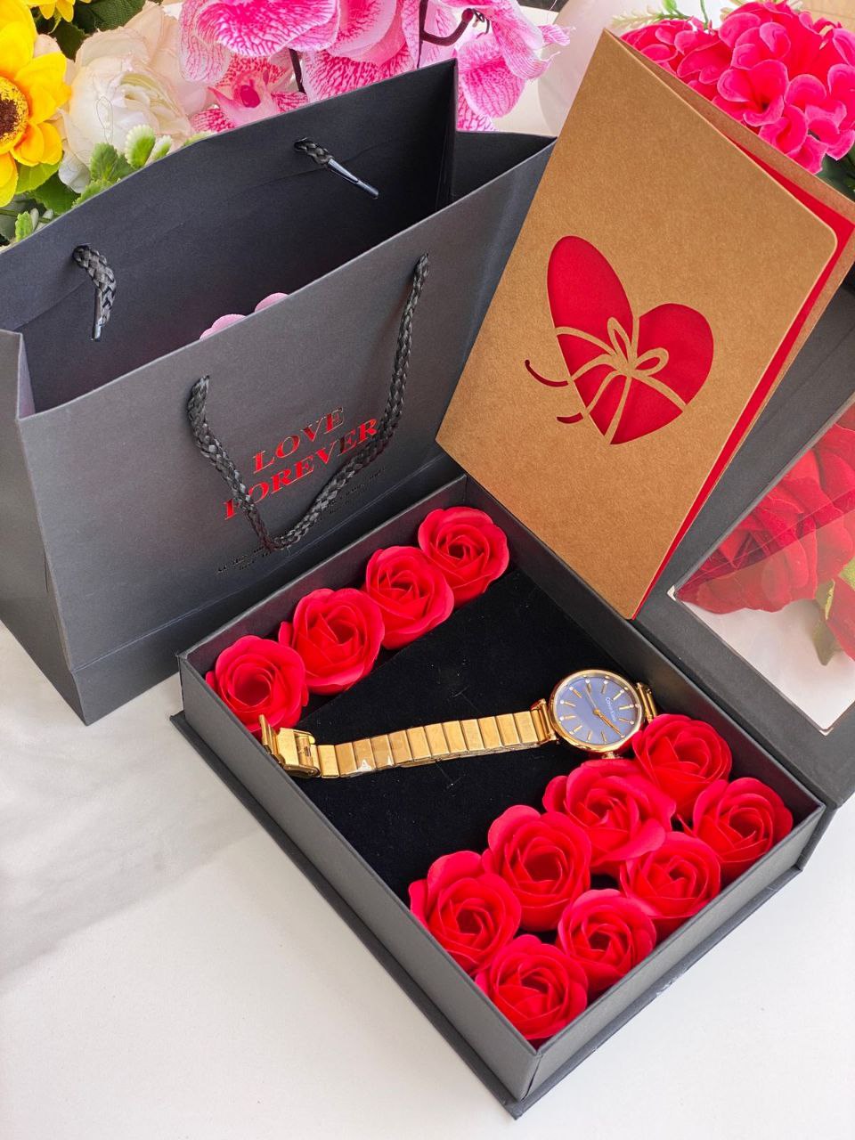 LOVE FOREVER GIFT SET WATCH BOX & ROSES BAG CARD