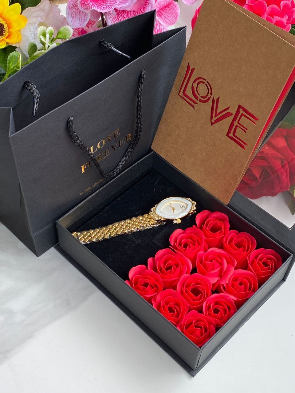 LOVE FOREVER GIFT SET WATCH BOX & ROSES BAG CARD