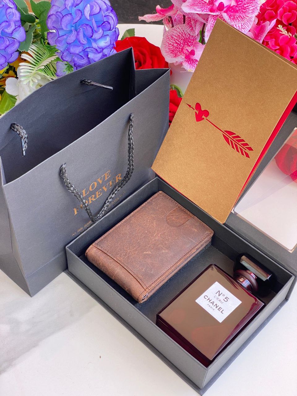 LOVE FOREVER GIFT PACKAGE PERFUME TESTER LOVE FOREVER BOX&BAG CARD LEATHER WALLET NOTE-THIS PACKAGE CAN BE COMBINED WITH ANY PERFUME TESTER ANY WALLET COLOUR/BRAND ENQUIRIES
