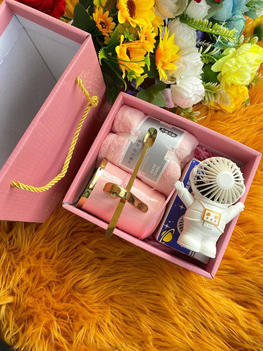PERFECT GIFT COMBO BATH TOWEL MUG/CERAMIC CUP CHARGEABLE PORTABLE FAN SCOOPING/STIRRING SPOON GIFT BAG