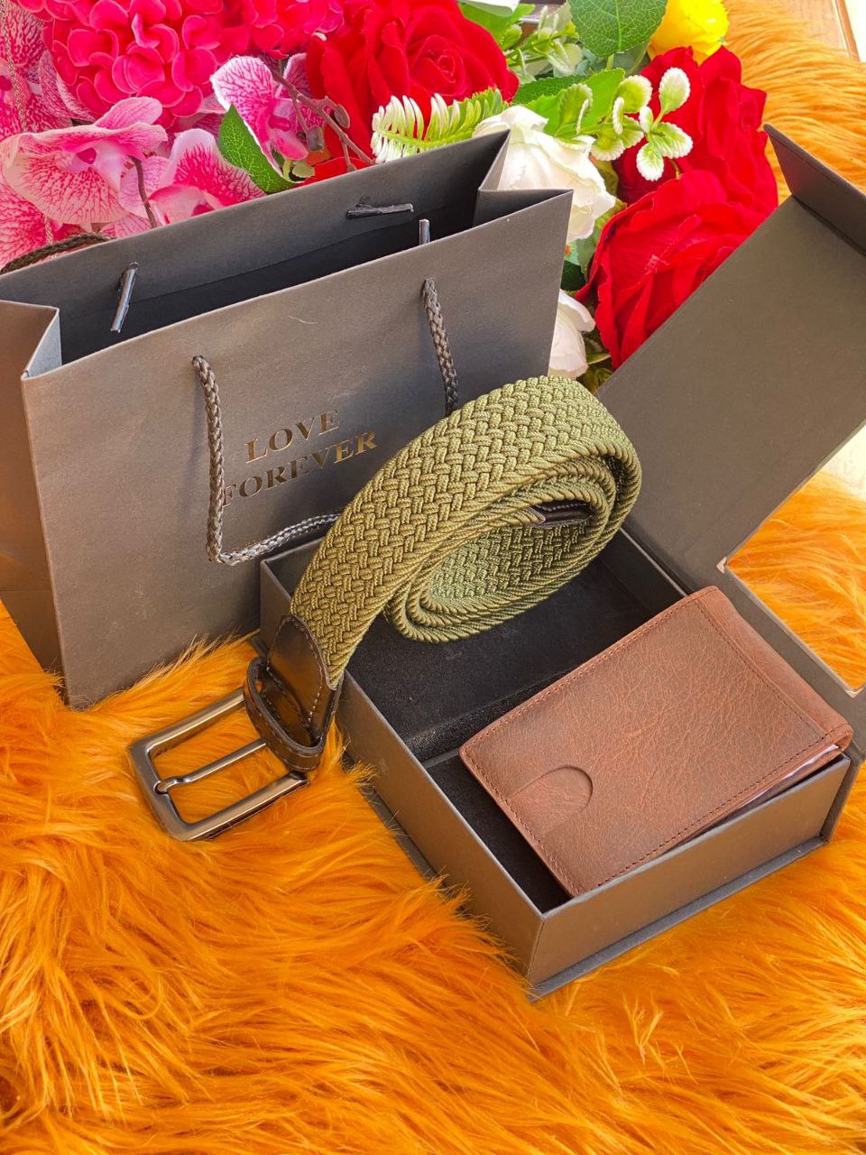 FLORAL GIFT SET PRESERVED ROSES WATCH NECKLACE EARRINGS LOVE CARD GIFT BAG ENQUIRIES 0712-995-975