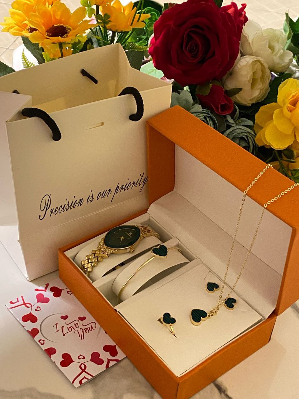 5 1 GIFT SETS WITH GIFT BAG&CARD DOZEN PURCHASE AND ABOVE 2,300( SET ONLY) WATCH,NECKLACE,EARRINGS,BRACELET,RING. BAG CARD