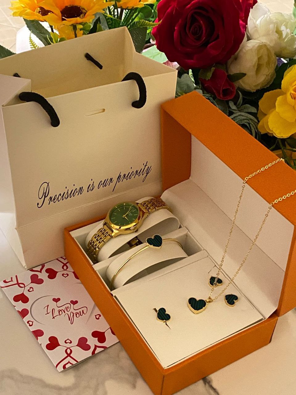 5 1 GIFT SETS WITH GIFT BAG&CARD DOZEN PURCHASE AND ABOVE 2,300( SET ONLY) WATCH,NECKLACE,EARRINGS,BRACELET,RING. BAG CARD