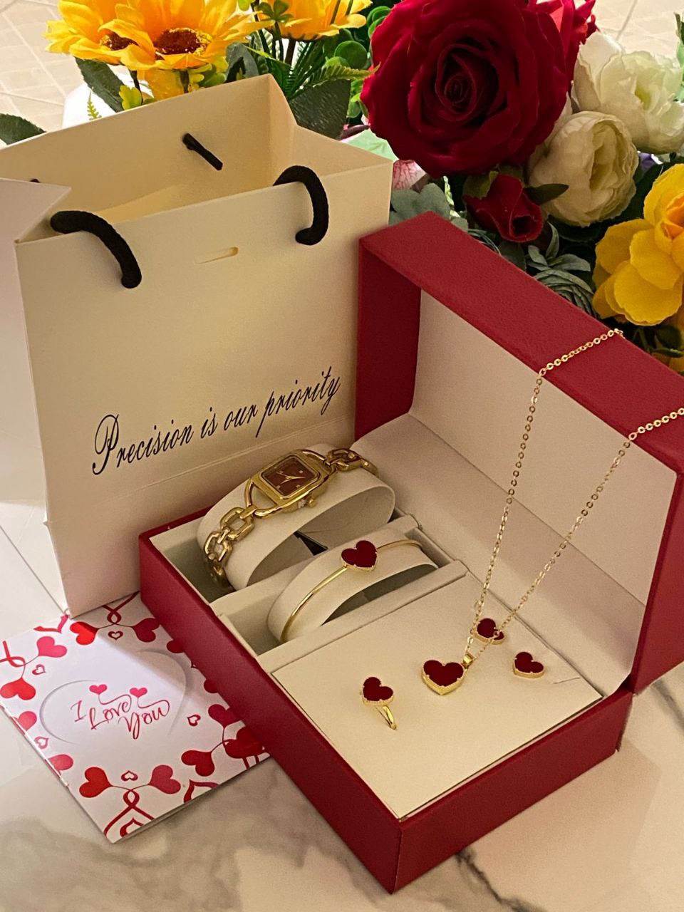 5 1 GIFT SETS WITH GIFT BAG&CARD DOZEN PURCHASE AND ABOVE 2,300( SET ONLY) WATCH,NECKLACE,EARRINGS,BRACELET,RING. BAG CARD