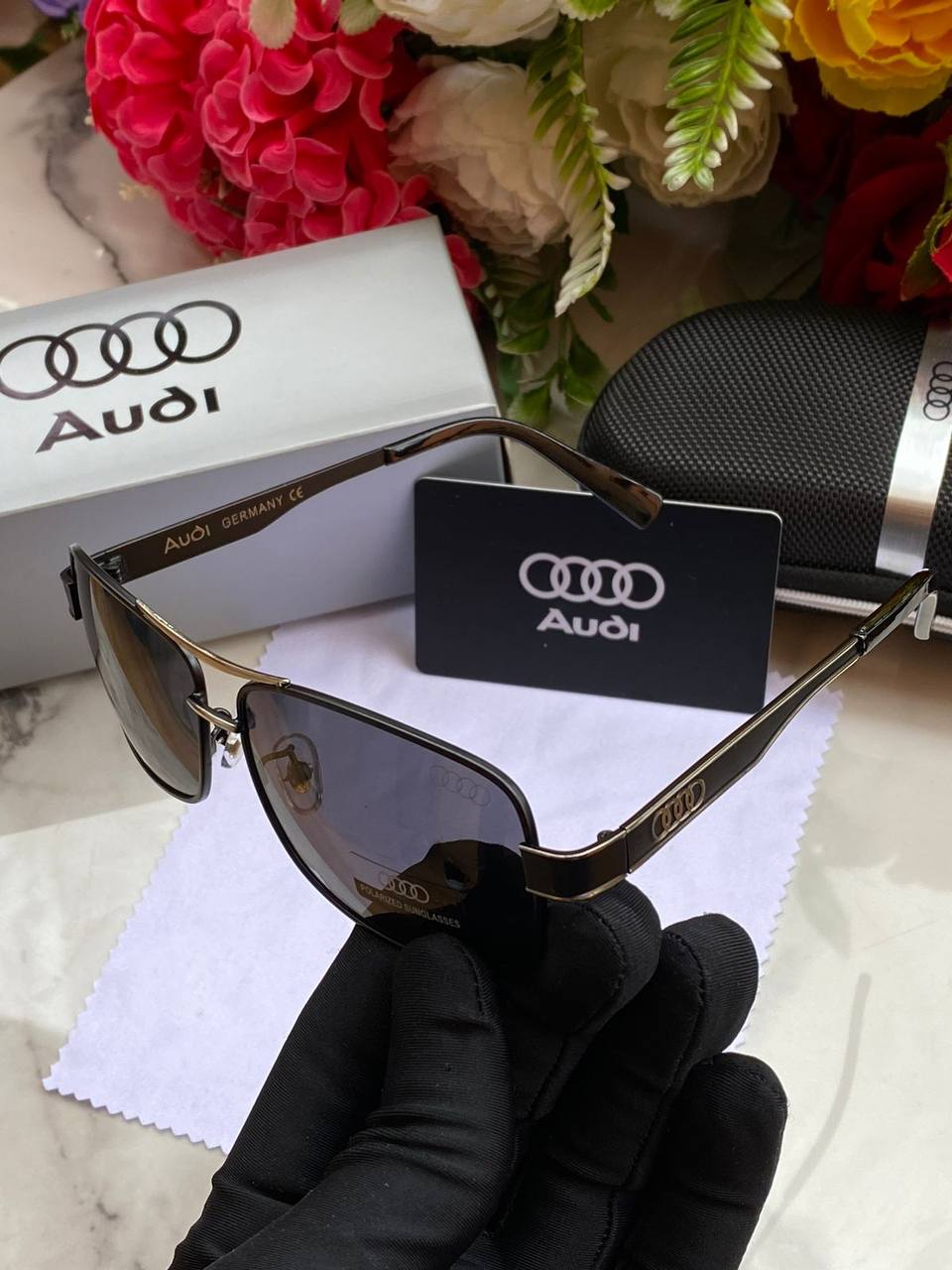 CURREN LADIES #9068 (LEATHER ) WATER RESISTANT BATTERY POWERED ENQUIRIES