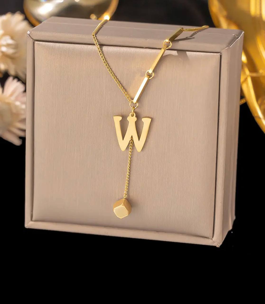 INITIAL LETTERS HYPOALLERGENIC NECKLACES NON FADE STAINLESS STEEL HYPOALLERGENIC NECKLACE GIFT BOXES