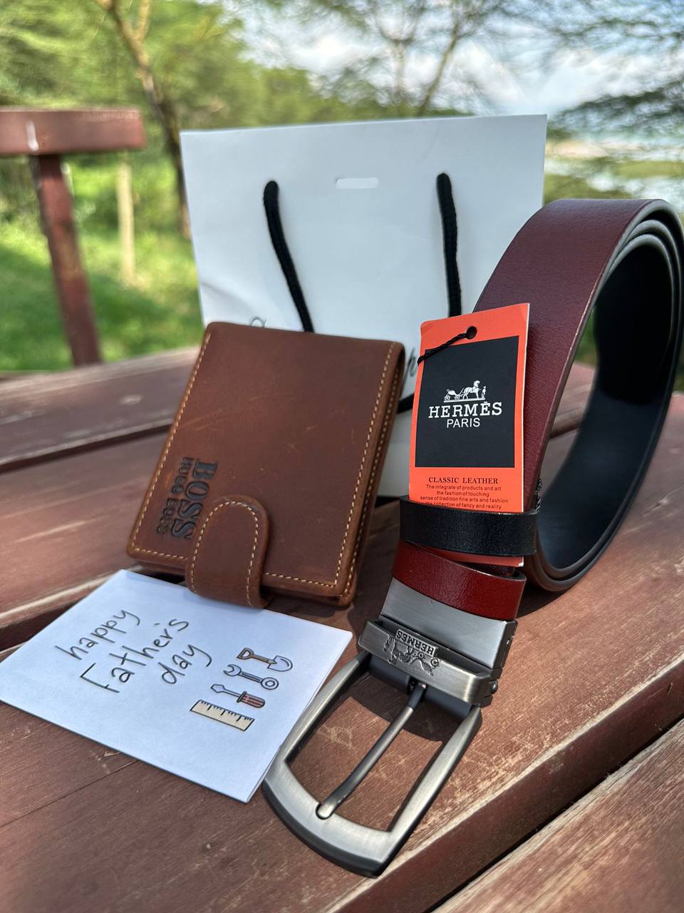 NAVIFORCE GENTS WATCH #9208 DIGITAL AND ANALOGUE DISPLAY WATER RESISTANT POWER BUTTON BATTERY POWERED DIGITAL DAY&DATE DISPLAY & ENQUIRIES