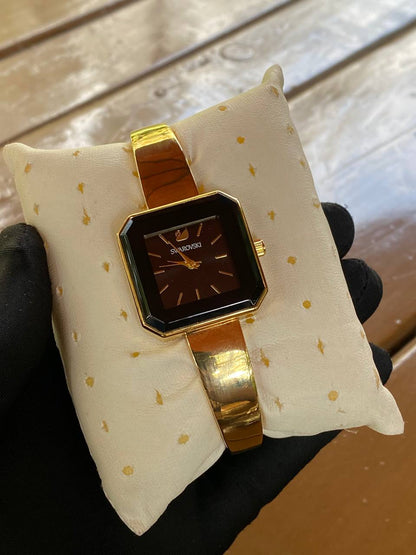 LADIES WATCH STAINLESS STEEL BATTERY POWERED WATER RESISTANT GIFT BOX GIFT BAG ENQUIRIES