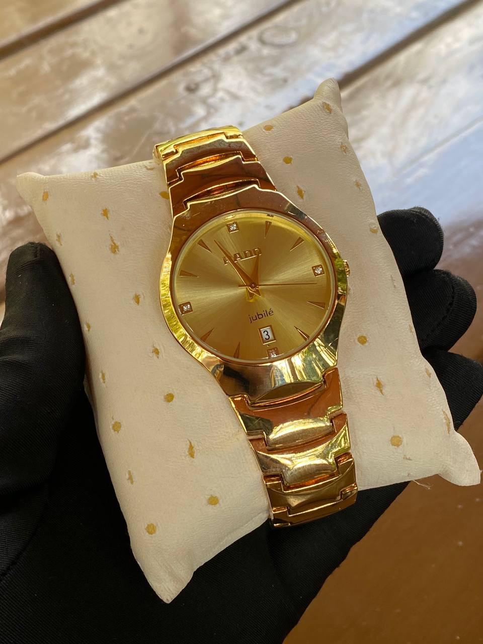 LADIES WATCH STAINLESS STEEL BATTERY POWERED WATER RESISTANT GIFT BOX GIFT BAG ENQUIRIES