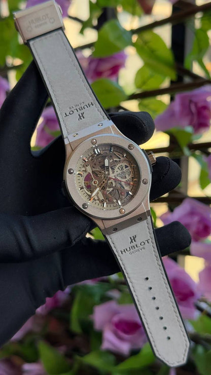 CURREN LADIES #9068 (LEATHER ) WATER RESISTANT BATTERY POWERED ENQUIRIES