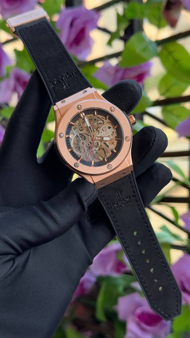 CURREN LADIES #9068 (LEATHER ) WATER RESISTANT BATTERY POWERED ENQUIRIES