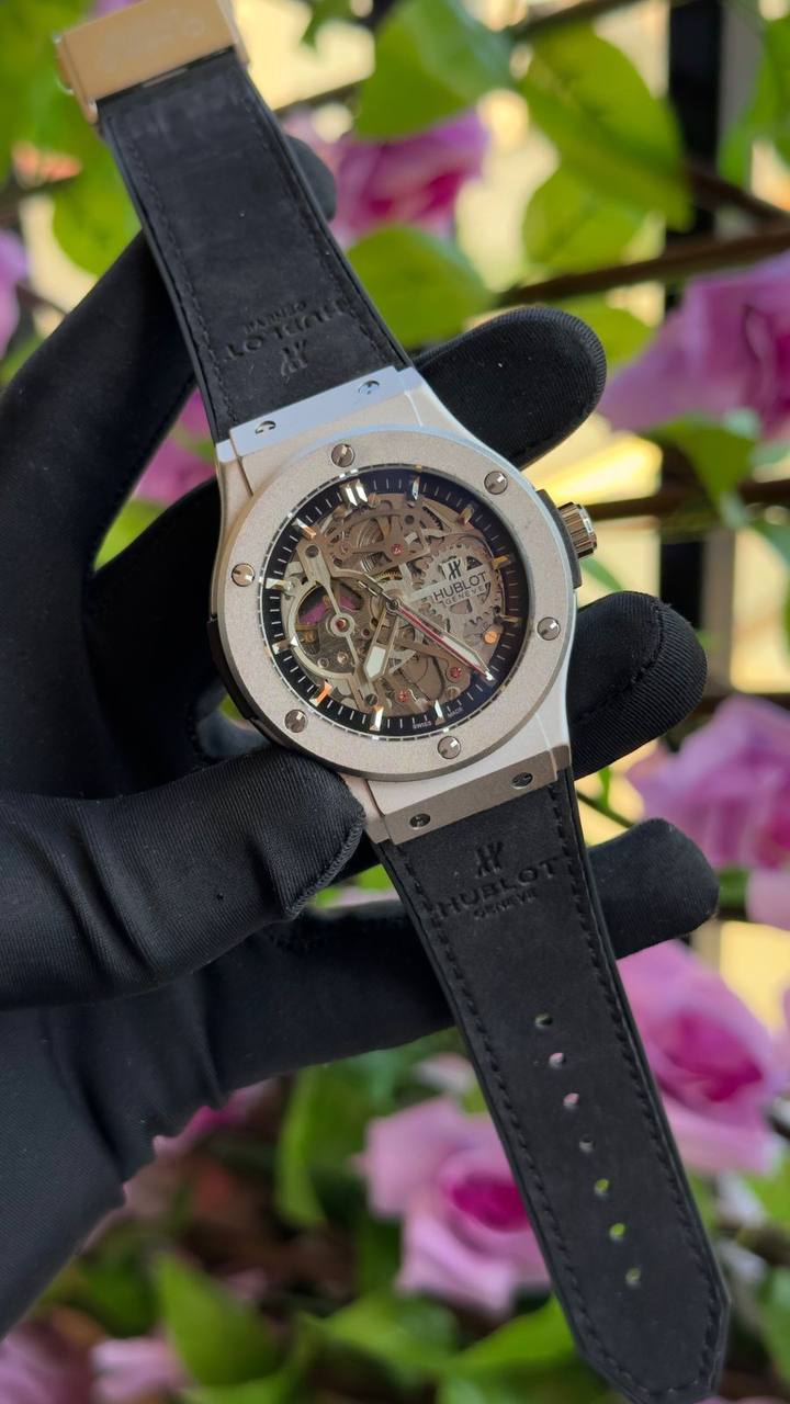 CURREN LADIES #9068 (LEATHER ) WATER RESISTANT BATTERY POWERED ENQUIRIES