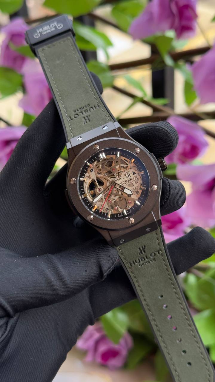 CURREN LADIES #9068 (LEATHER ) WATER RESISTANT BATTERY POWERED ENQUIRIES