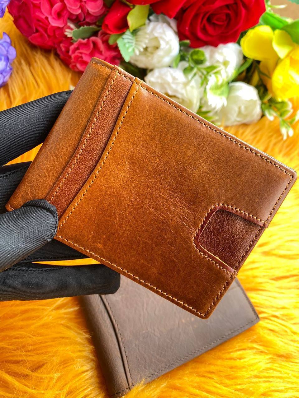 LEATHER WALLETS WITH MONEY CLIP ONLY