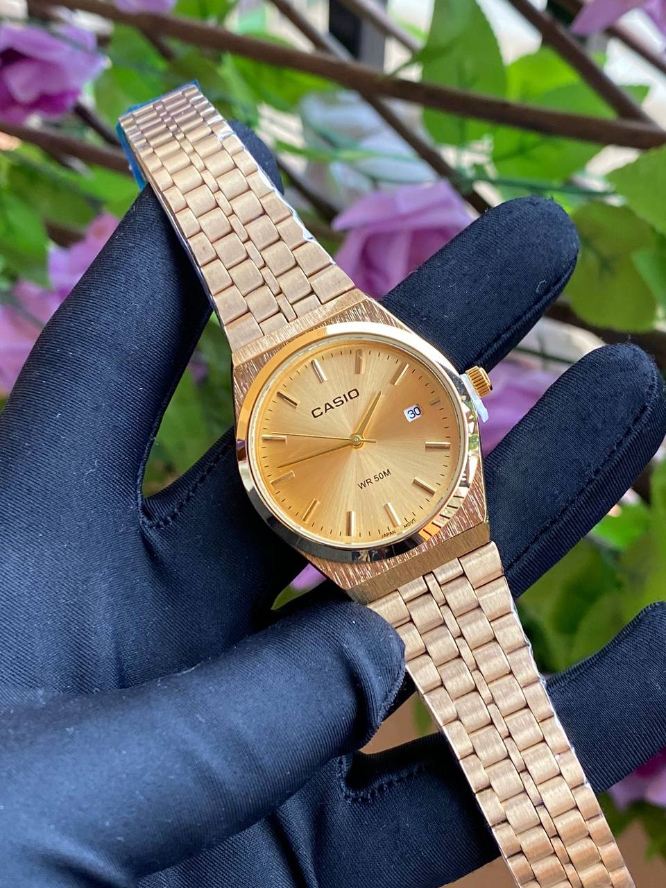 UNISEX CASIO DATE DISPLAY STAINLESS STEEL BATTERY POWERED WATER RESISTANT ENQUIRIES