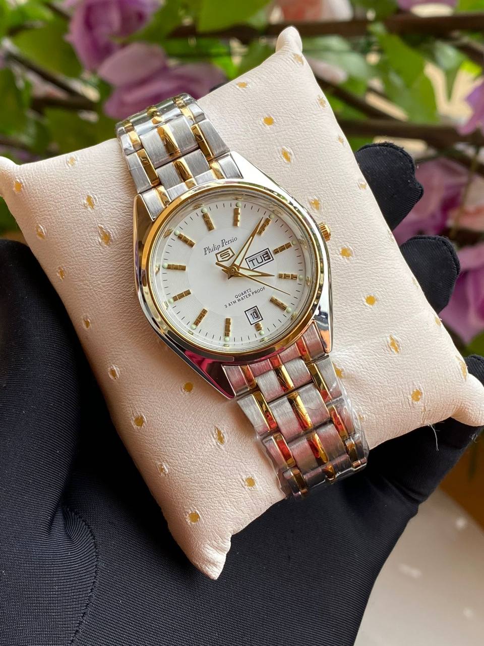 PHILIP PERSIO MEN WATCH DAY&DATE DISPLAY WATERPROOF BATTERY POWERED STRONG LUMINOUS DISPLAY TWO-TONE SILVER AND ENQUIRIES