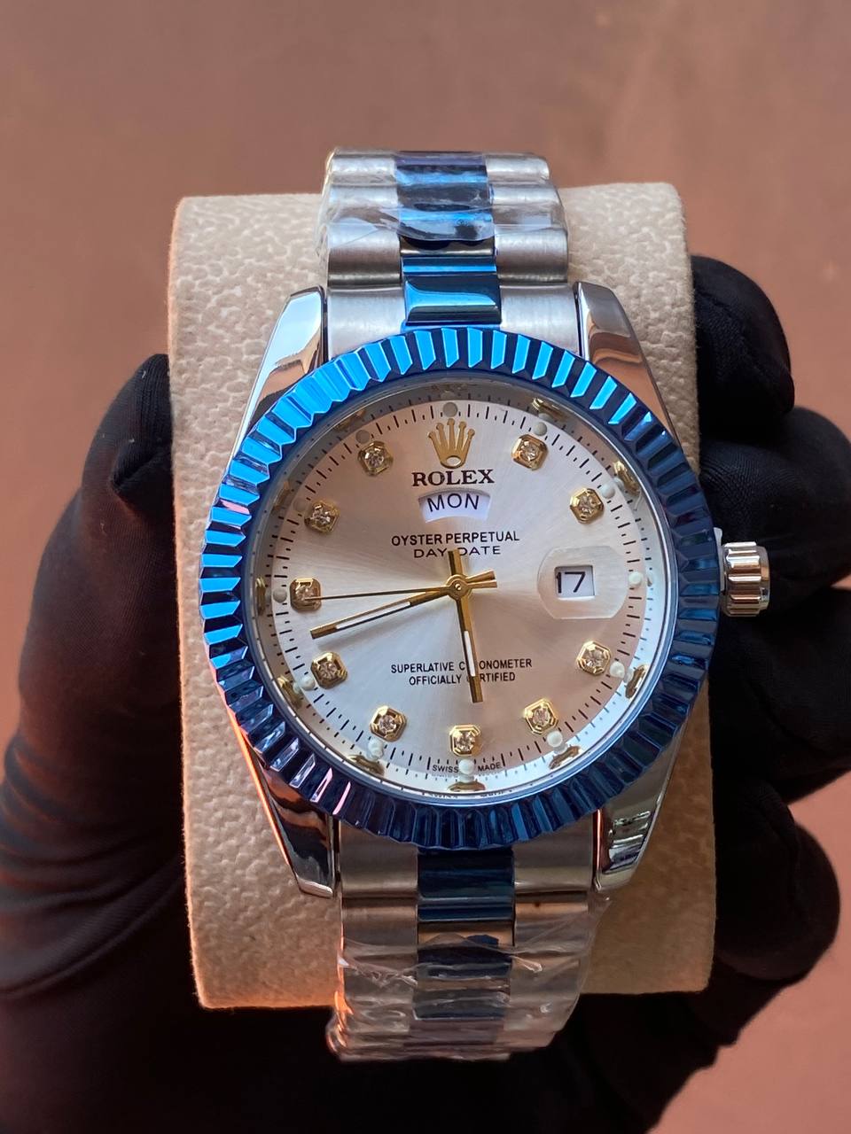 ROLEX X BRACELET NONFADE ROLEX BRANDED BRACELETS FULL DAY AND DATE DISPLAY BATTERY POWERED AND ENQUIRIES