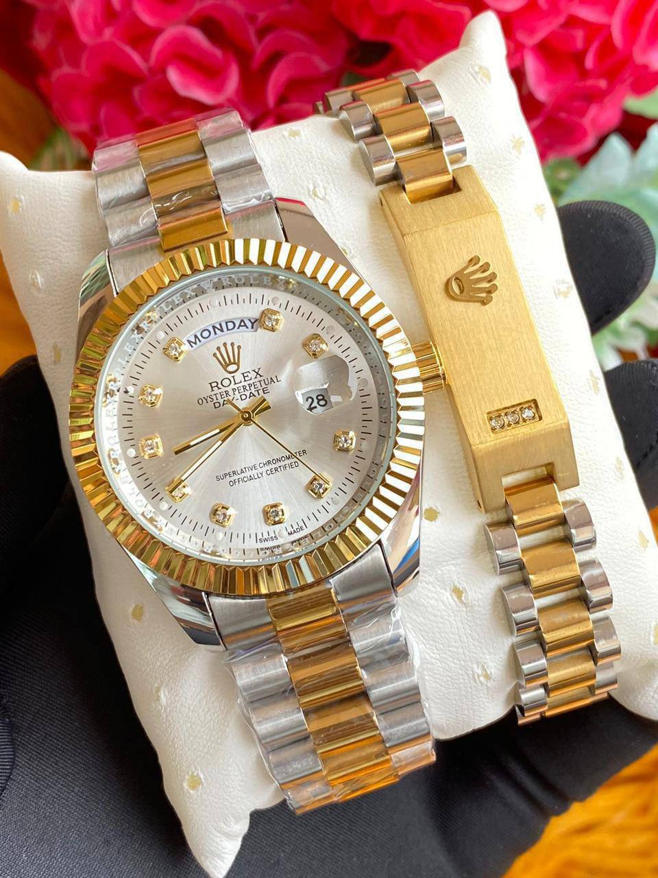 ROLEX X BRACELET NONFADE ROLEX BRANDED BRACELETS FULL DAY AND DATE DISPLAY BATTERY POWERED AND ENQUIRIES