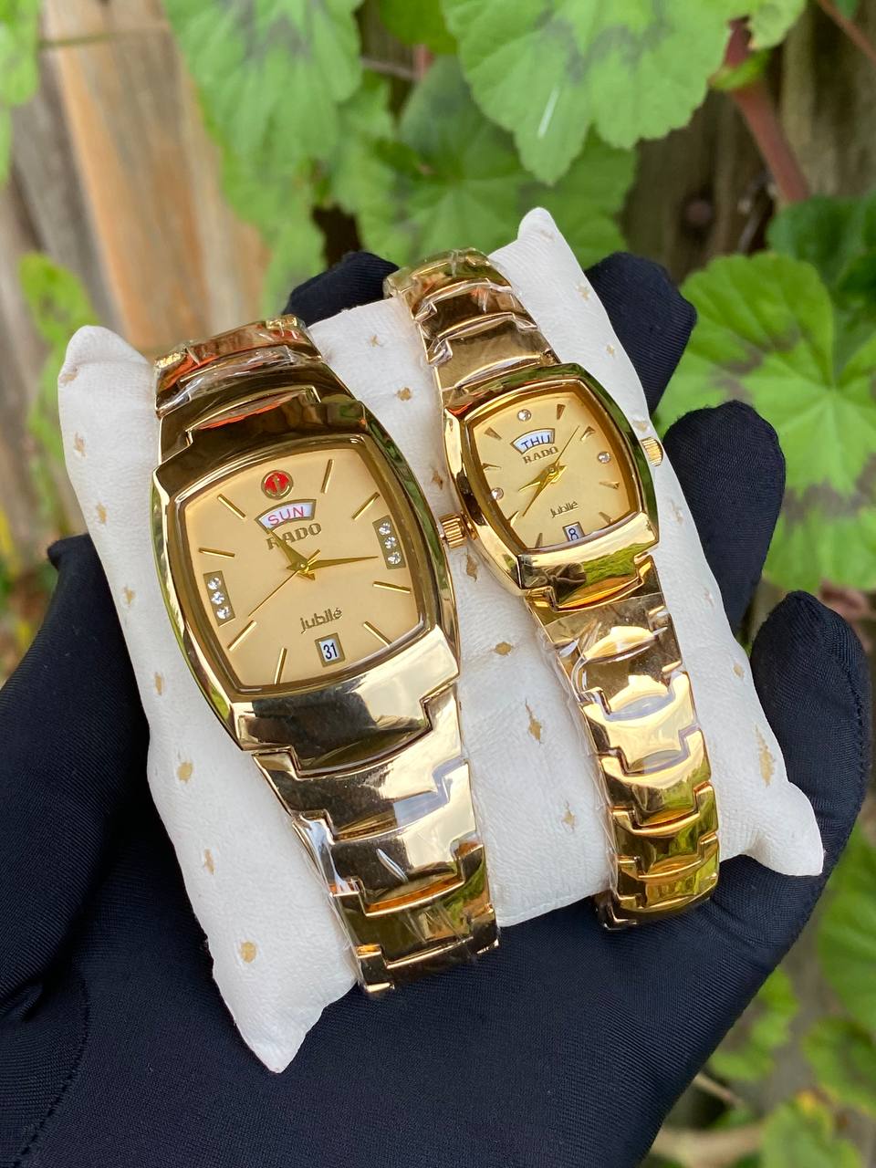 RADO COUPLE SET SINGLE PIECE DAY AND DATE DISPLAY WATER RESISTANT BATTERY POWERED ENQUIRIES