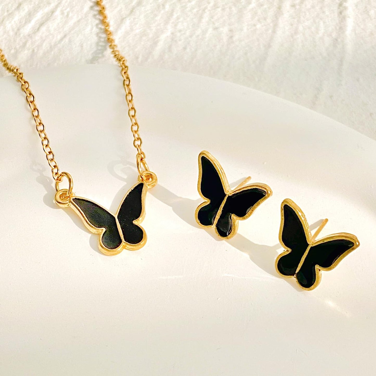UPHUI 5-piece Women's Jewelry Set Earrings Necklaces Bracelets Rings Fashion Butterfly Jewelry Set Women's Butterfly Jewelry Couple Gifts