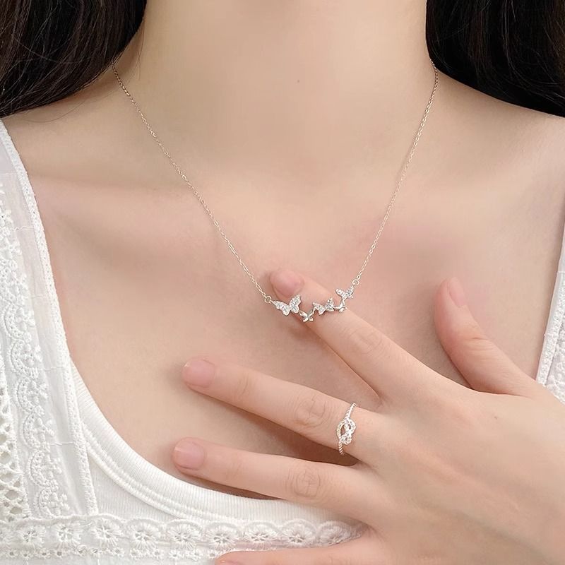Butterfly Necklace Small fresh Five butterflies Temperament all-match Suitable for women