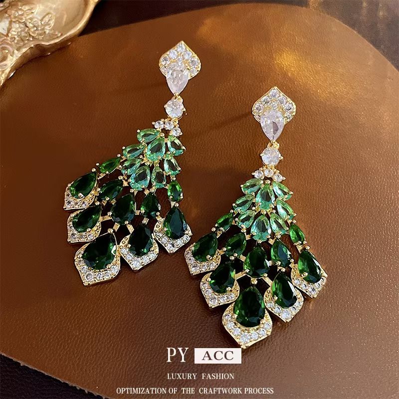 European and American fashion, high-end, light luxury feeling, silver needle inlaid with diamonds, water droplet earrings, exaggerated and atmospheric temperament, earrings pendant, earrings