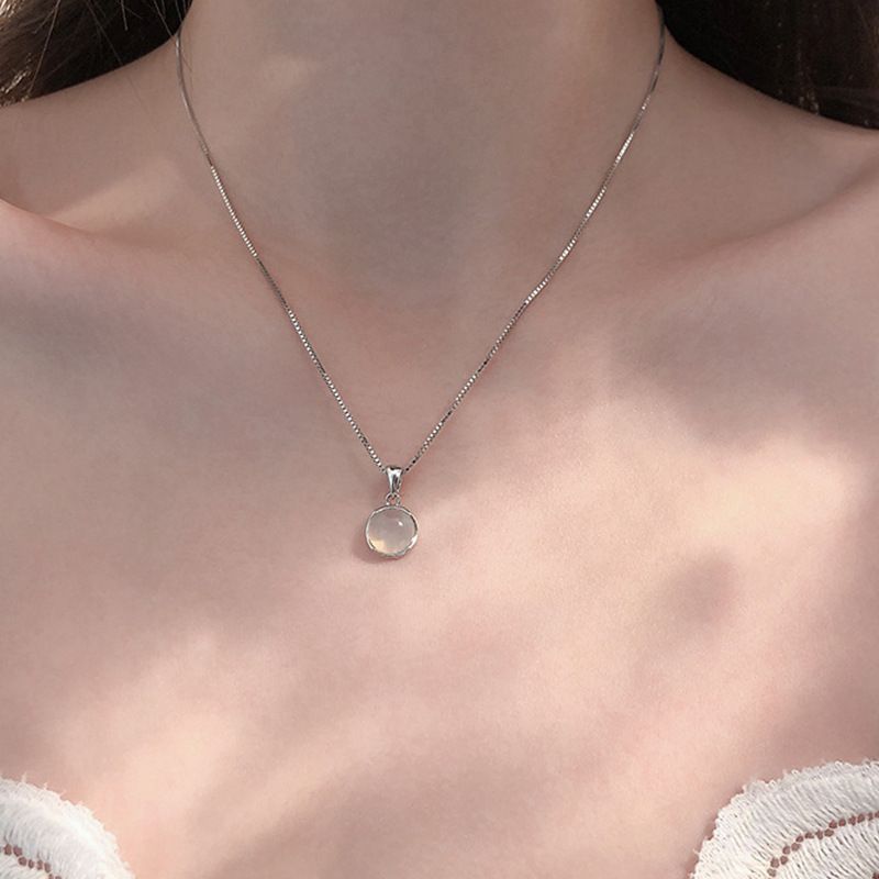 New Fashion Female Small Pendant Double-sided Round Jade Pendant Necklace Hot Selling Personality Temperament Jewellery Beautiful Simple Collarbone Chain