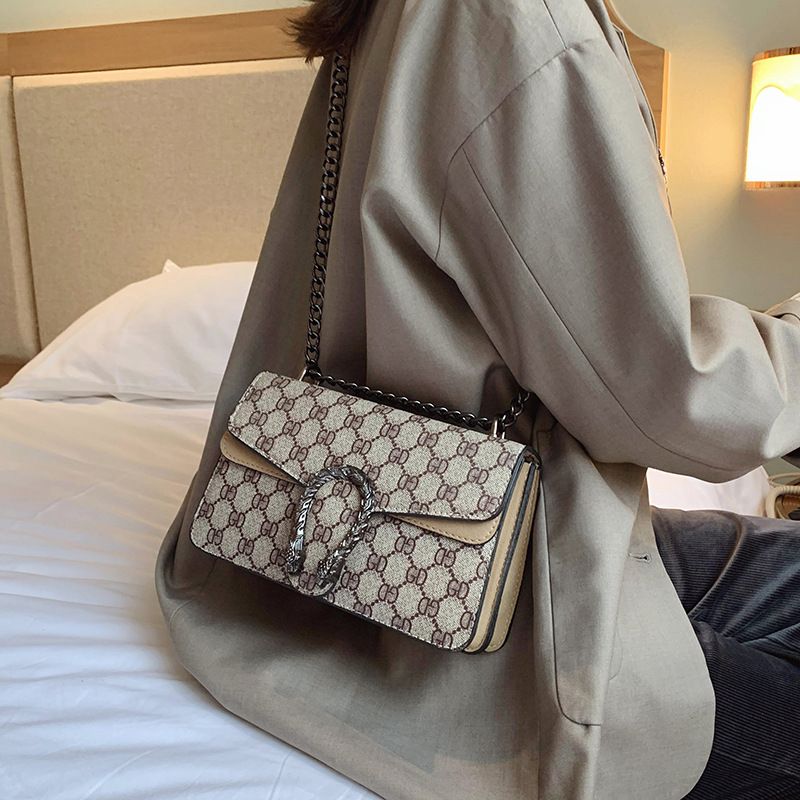 Mateamoda Trendy Ladies Sling Bag with Adjustable Strap Crossbody Bag Underarm Handbag