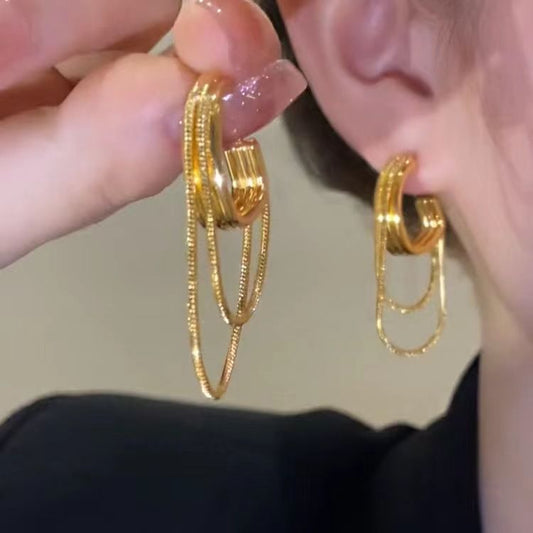 New high-end, light luxury, cool style chain tassel earrings for women with fashionable design and temperament, gold earrings and earrings