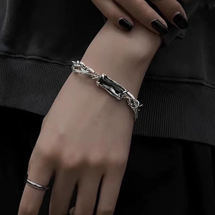 Bracelet for men, trendy Instagram, cool style, niche design, women, light luxury, personality, dark high-end, gray diamond couple, titanium steel bracelet