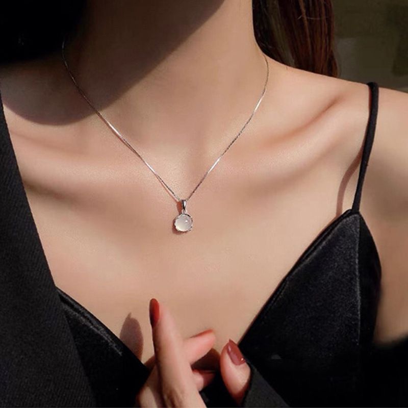 New Fashion Female Small Pendant Double-sided Round Jade Pendant Necklace Hot Selling Personality Temperament Jewellery Beautiful Simple Collarbone Chain