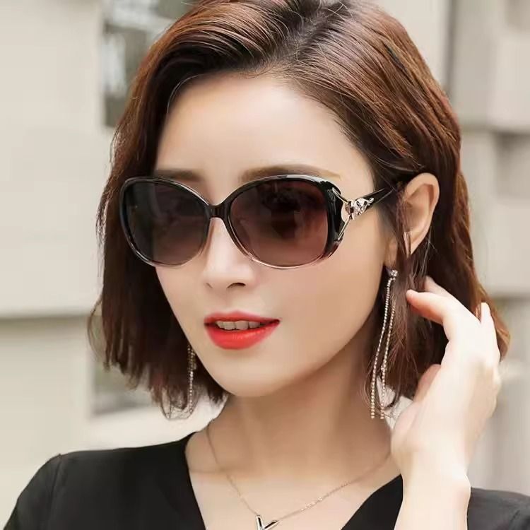 Eyewear Sunglasses Women Accessories New style women's Fashionable And Luxurious UV400 Brand Sunglasses Exquisite Fox Head Frame Design UV Protection Sunglasses Designer Sunglasses