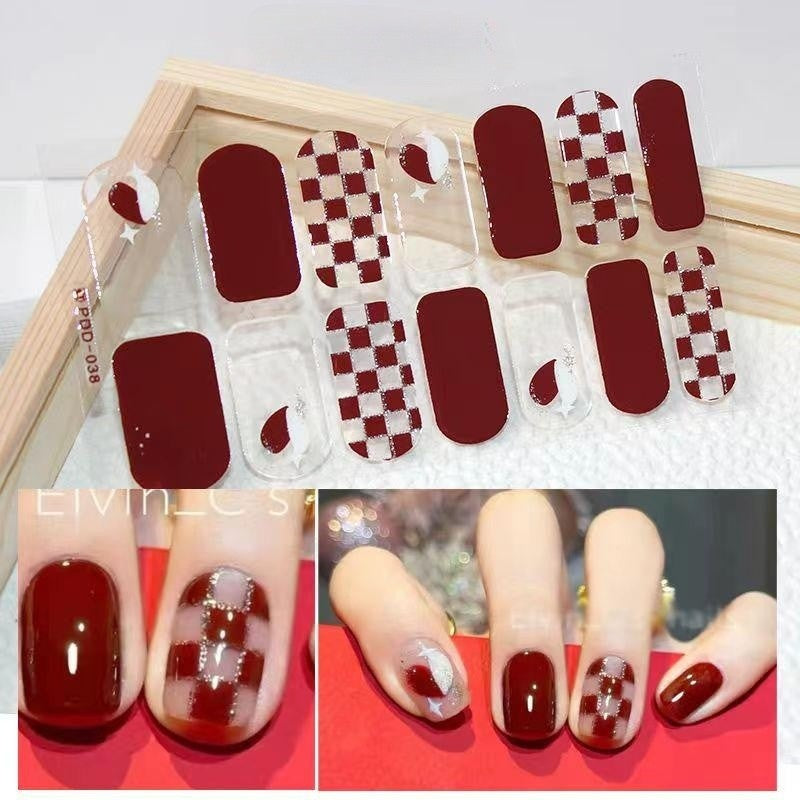 24Pcs Nail Stickers Detachable Sweetheart Wearable False Nail Tips Love Detachable False Nail Clips Nail Enhancers Nail Stickers Makeup Accessories