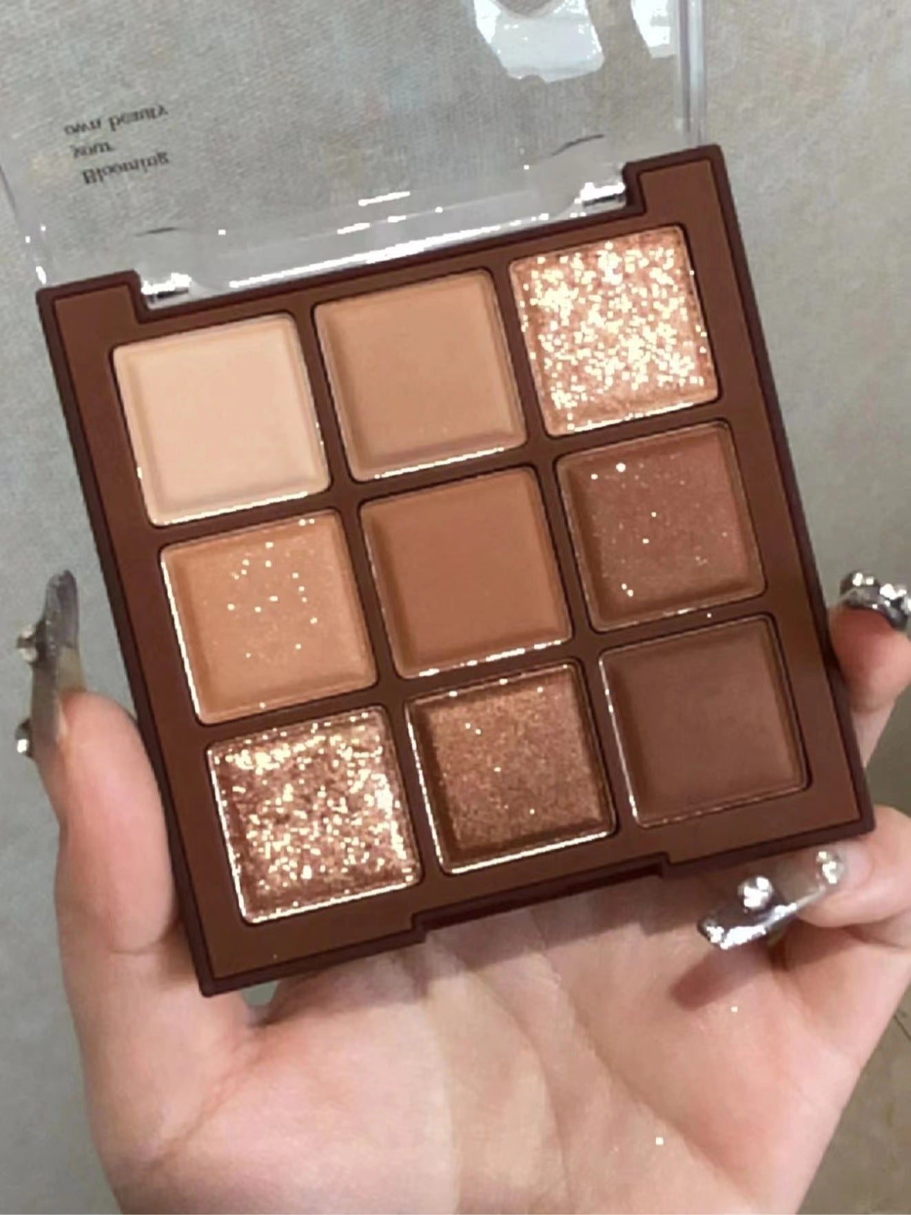 9 Colors Eyeshadow Makeup Palette, Matte Shimmer Eye Shadow Palette, High Pigmented, Naturing-Looking, Blendable Long Lasting Eye Shadow Palette, Travel Size Makeup Pallet with Brush