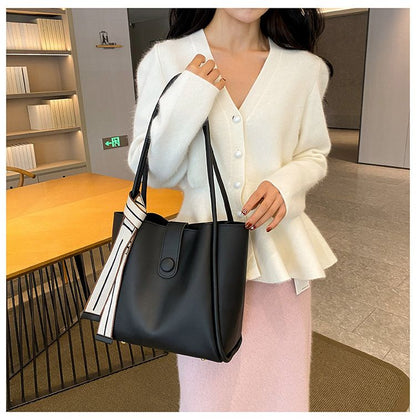 Fashion Large Capacity Leisure Women Handbags Niche Design Single Shoulder Bags New Texture Ribbon Decorated Handbags for Ladies