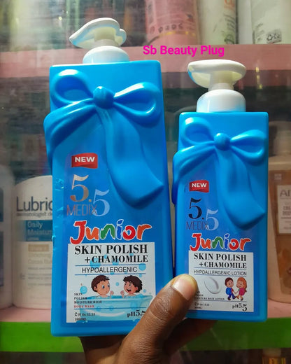 2 Packs Medix 5.5 Skin Polish + Chamomile Moisturizing Body Wash 1000ml + 400ml Powerful Hydration Cleansing Long-lasting Body Moisturizer