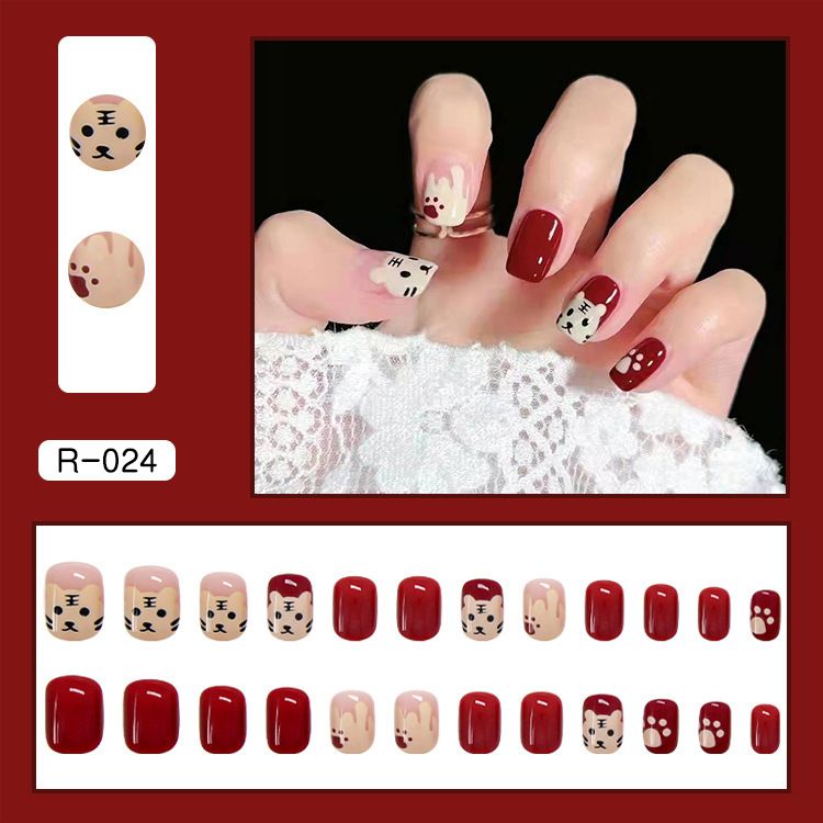 24Pcs Nail Stickers Detachable Sweetheart Wearable False Nail Tips Love Detachable False Nail Clips Nail Enhancers Nail Stickers Makeup Accessories