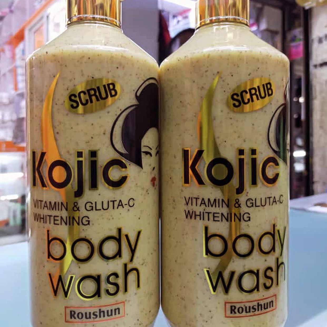 ROUSHUN Body Wash Kojic Vitamin C & GLUTA-C Whitening Body Wash Removes Acnes Clear Pimples Cleans and Hydrates Glow and Shine Kojic Scrub Shower Cream 1000 ml Body Washe