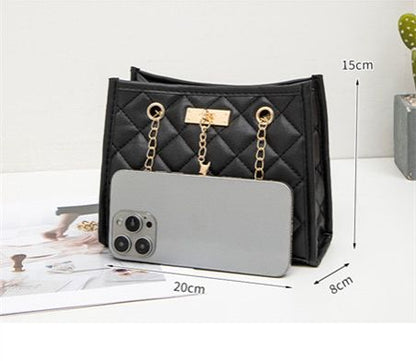 Deer pendant decorative chain crossbody bag Fashion casual new diamond lattice embroidered ladies single shoulder bucket bag