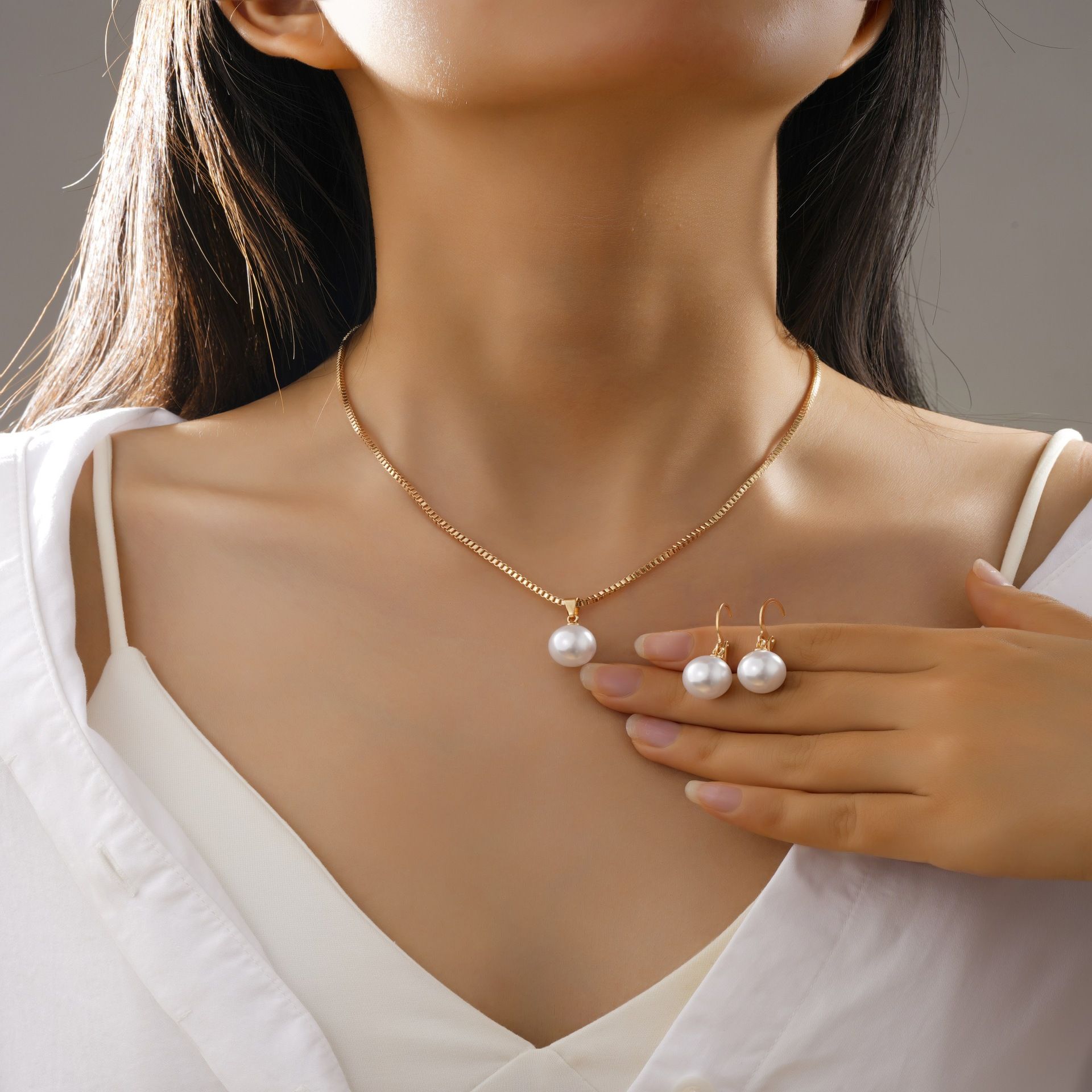 New Pearl Pendant Earrings Necklace Jewelry Set Women'S Fashionable And Versatile Light Luxury Temperament Jewelry