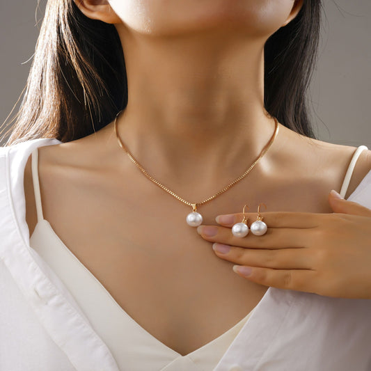 New Pearl Pendant Earrings Necklace Jewelry Set Women'S Fashionable And Versatile Light Luxury Temperament Jewelry