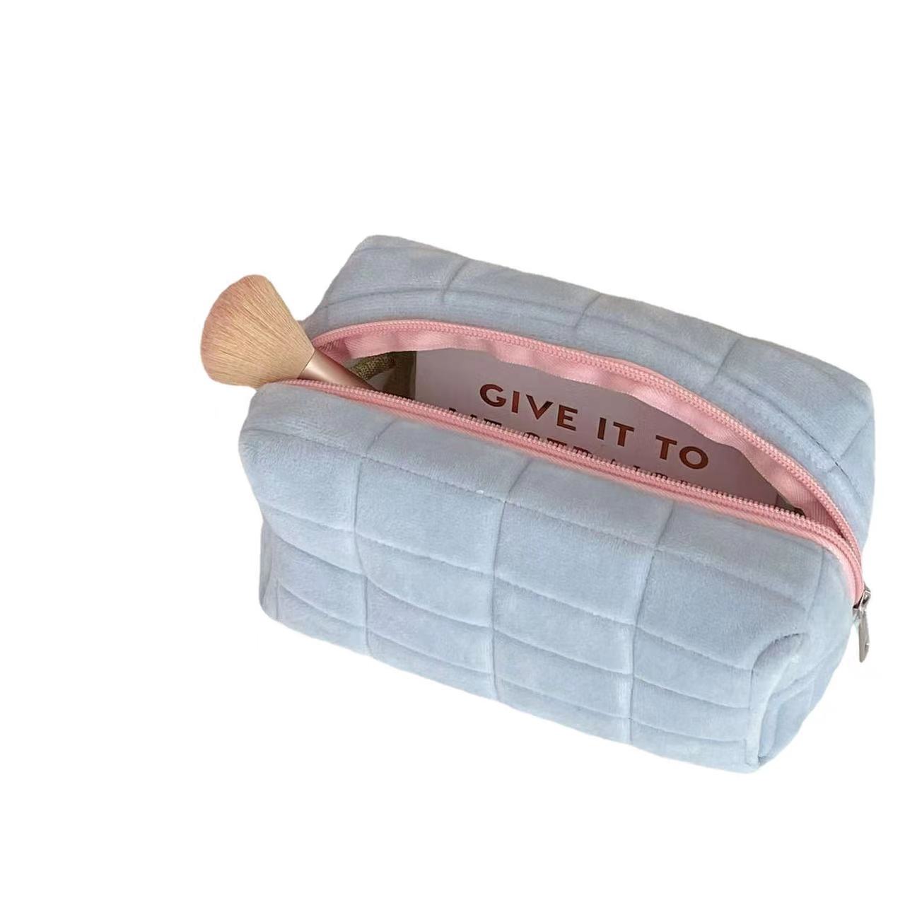 Ladies 1 Large Zipper Travel Toiletry Bag For Premium Makeup Bag