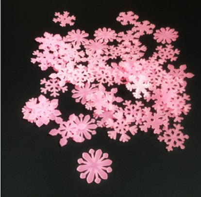 Home Decor Luminous Snowflake Wall Stickers Glow In The Dark Decal for Kids Baby Rooms Bedroom Home Decoration