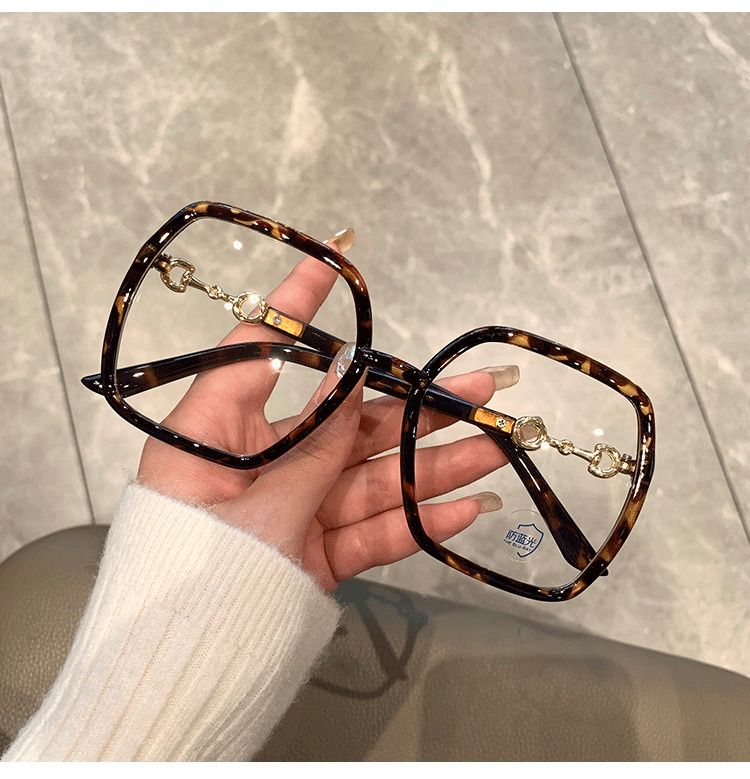 Women's Oversized Glasses Square Frame Designer Frames Optical Glasses Latest Glasses Frames Optical for Girl Blue Light Blocking Gaming Designer Glasses