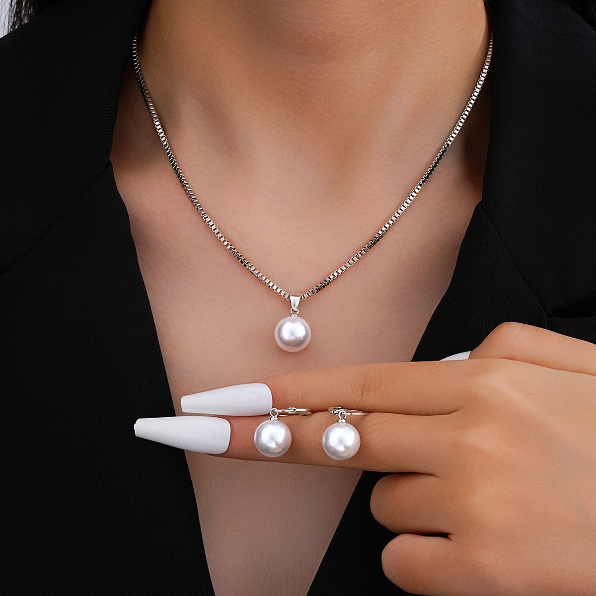 New Pearl Pendant Earrings Necklace Jewelry Set Women'S Fashionable And Versatile Light Luxury Temperament Jewelry