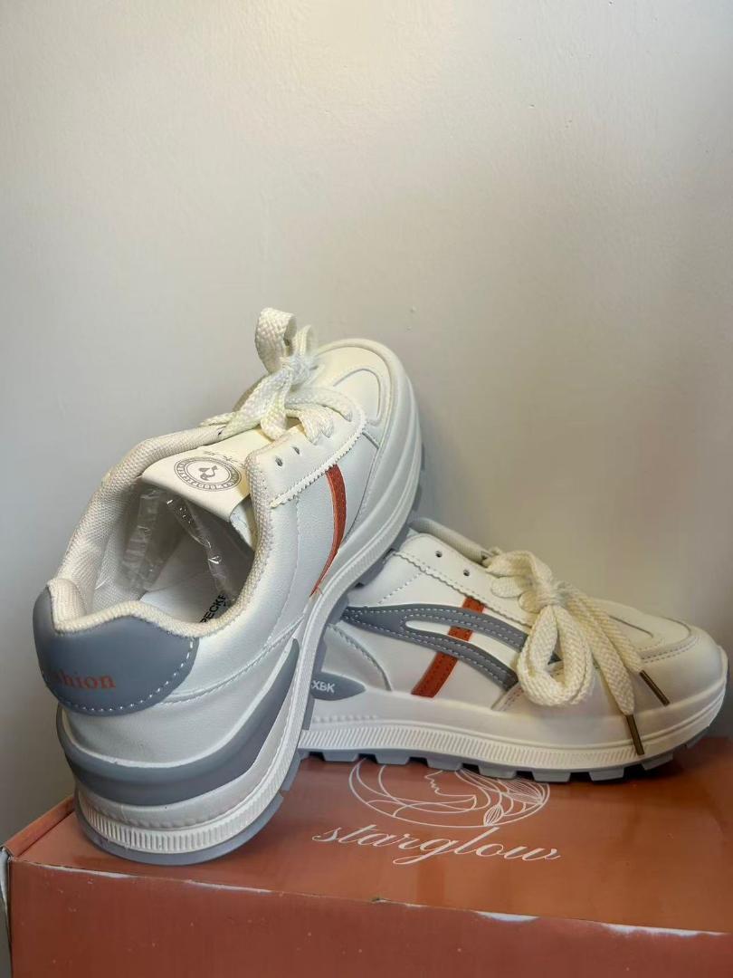 Brand new fashionable Women Girls Sneakers for casual wear running light hiking shoes breathable easy to clean fashionable Girl shoes