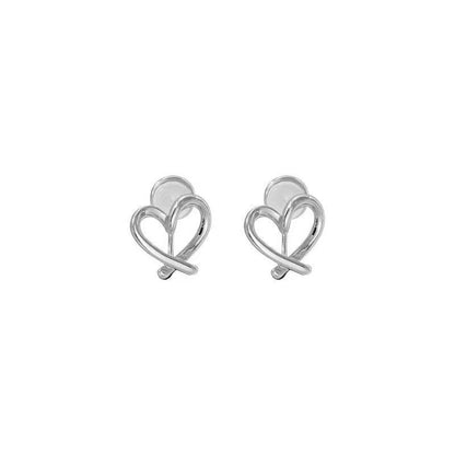Hollow heart-shaped earrings designed specifically for women, with a novel, sweet, multifunctional, high-end, and minimalist style