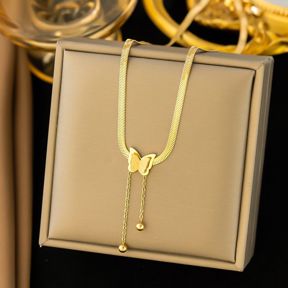 Amazon's new tassel butterfly necklace for women, 18K gold light luxury versatile fashion pendant, internet famous collarbone chain