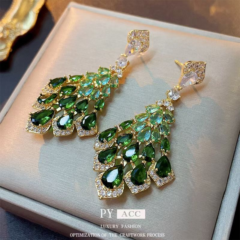 European and American fashion, high-end, light luxury feeling, silver needle inlaid with diamonds, water droplet earrings, exaggerated and atmospheric temperament, earrings pendant, earrings